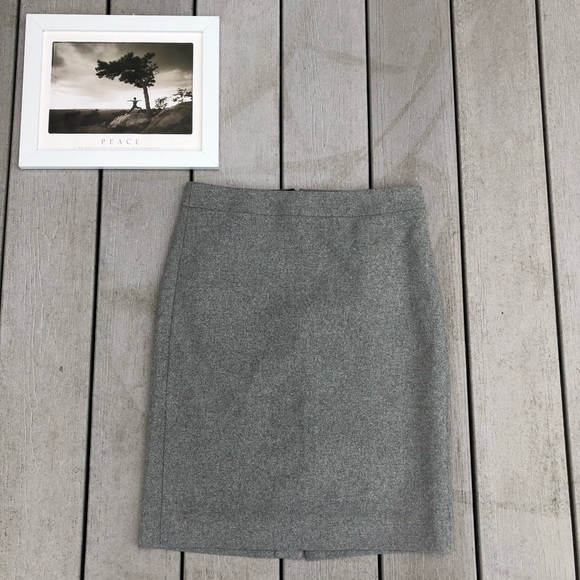 J. CREW grey, wool blend pencil skirt, size 00 - Picture 1 of 7